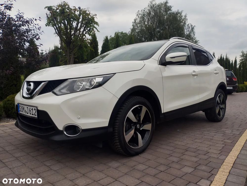 Nissan Qashqai 1.6 DIG-T N-Connecta - 1