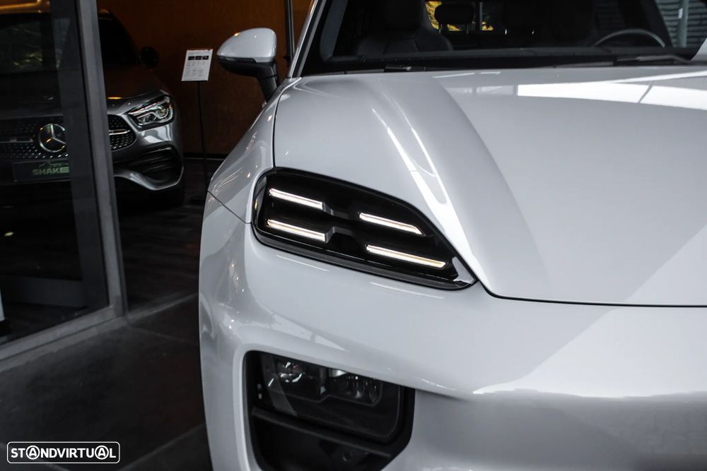 Porsche Macan Electric 4 - 3