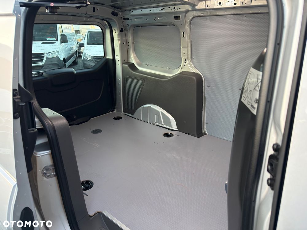 Ford Transit Connect - 15