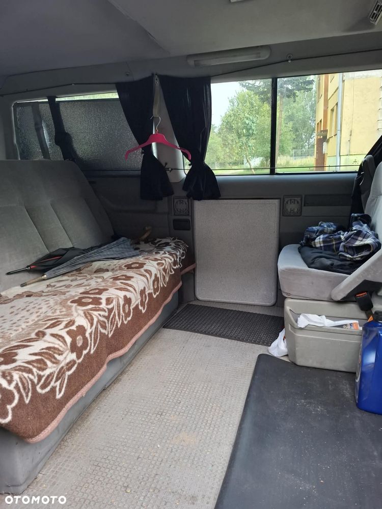 Volkswagen Multivan - 6