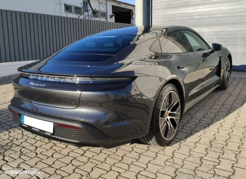 Porsche Taycan 4S - 5