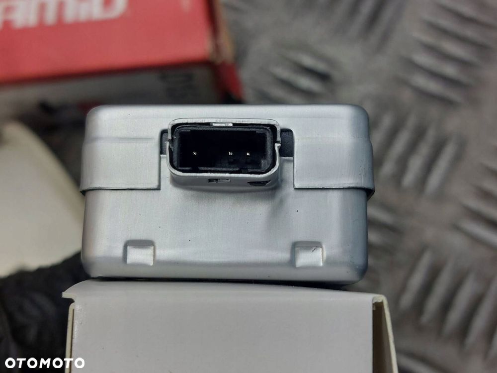 OPRAWKA ŻARÓWKI XENON AMIO D1S - 4