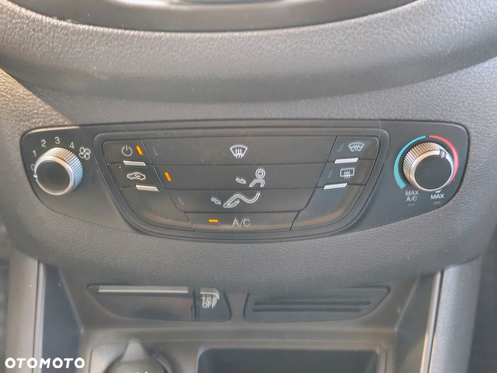 Ford TRANSIT COURIER - 25