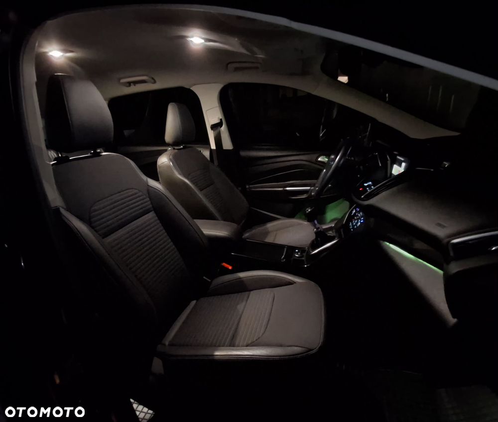 Ford Kuga 2.0 TDCi 4x4 Titanium - 35
