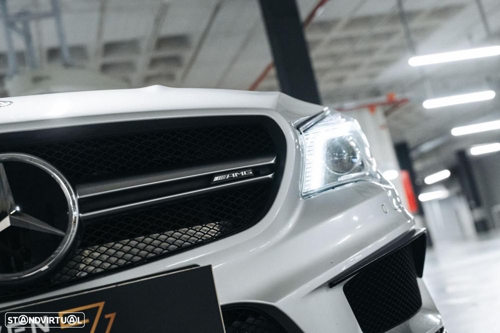 Mercedes-Benz CLA 45 AMG 4-Matic - 6