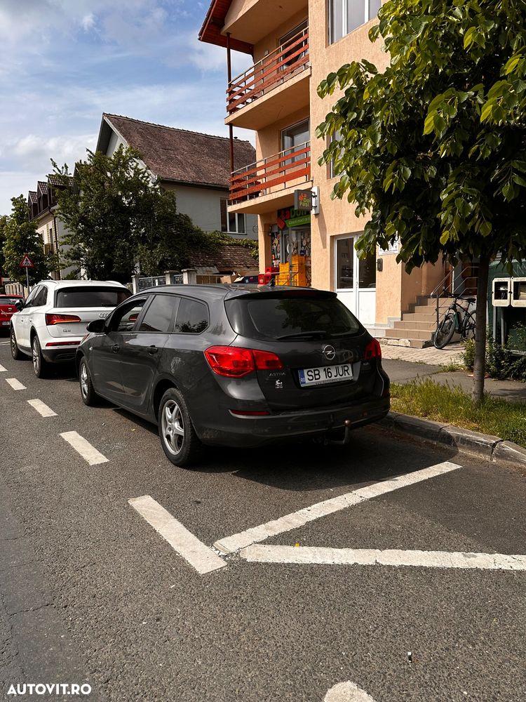Opel Astra - 2