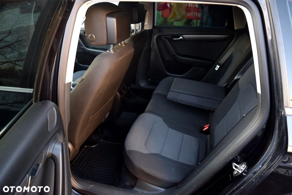 Volkswagen Passat Variant 1.8 TSI Comfortline - 8