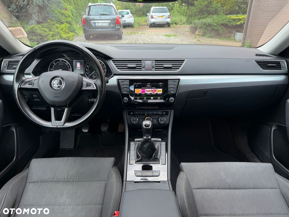 Skoda Superb 1.6 TDI GreenLine - 10