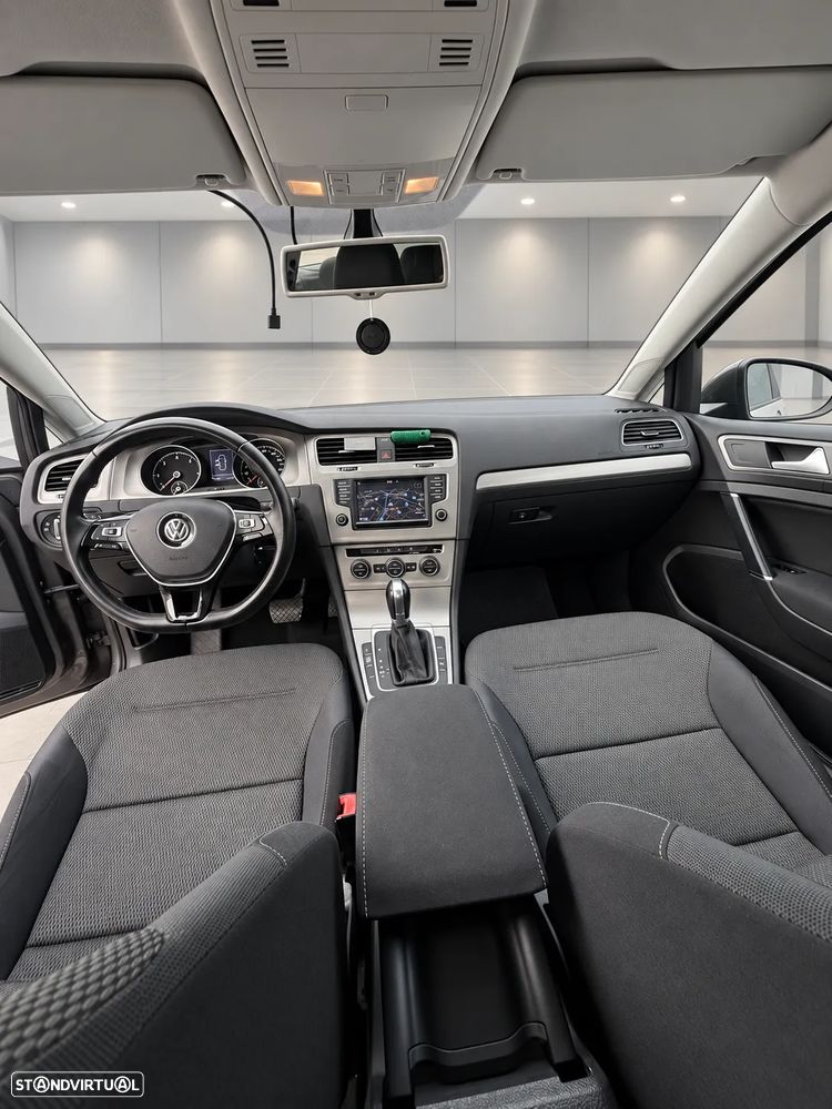 VW Golf - 8