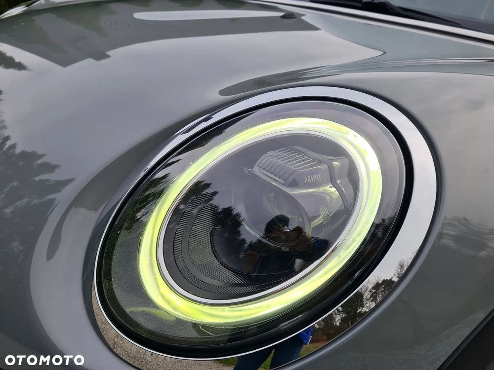 MINI ONE Standard - 32