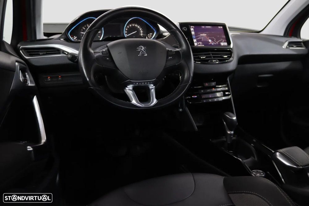 Peugeot 2008 1.2 PureTech Crossway EAT6 - 6