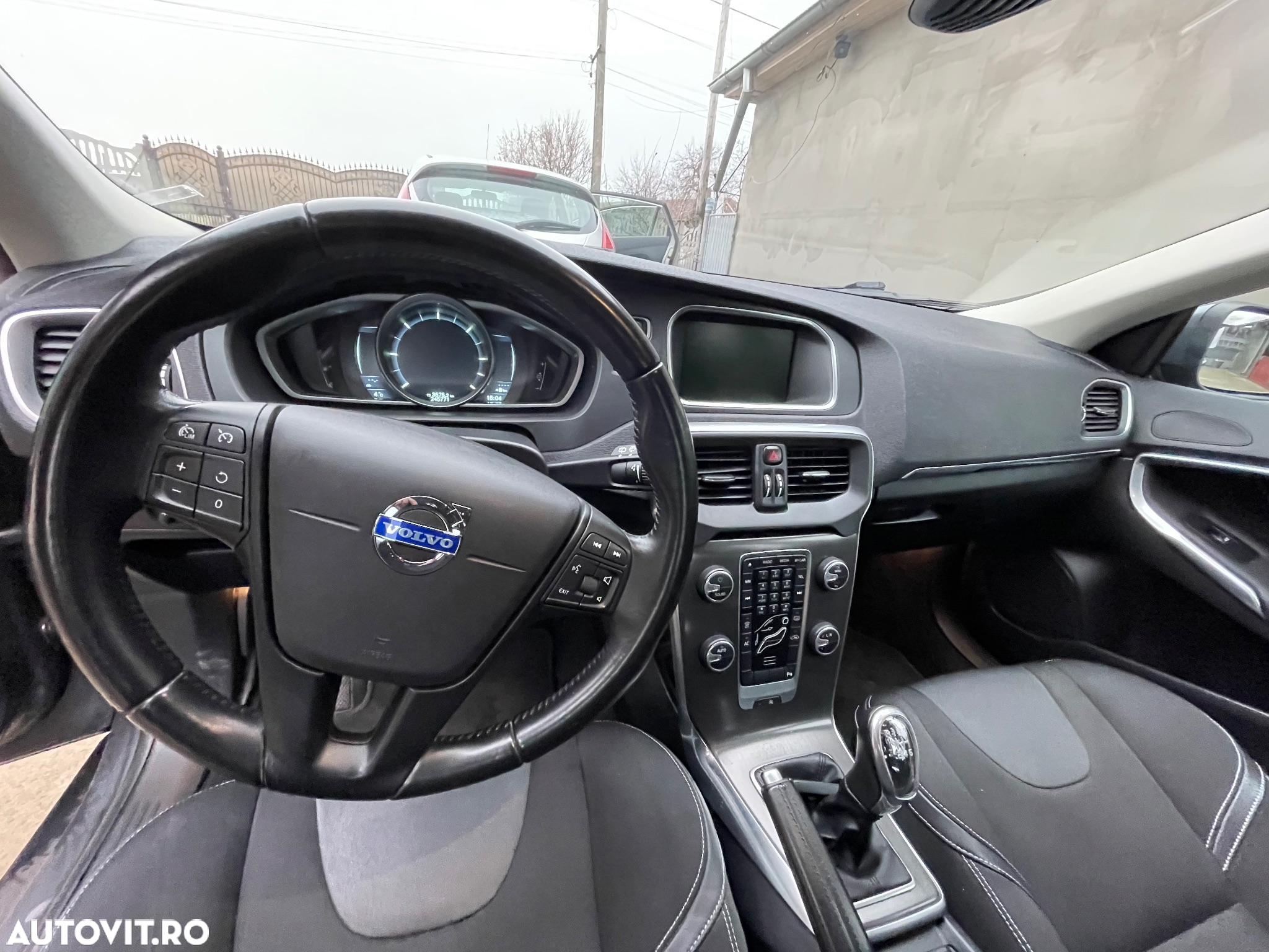 Volvo V40 D2 Momentum - 6