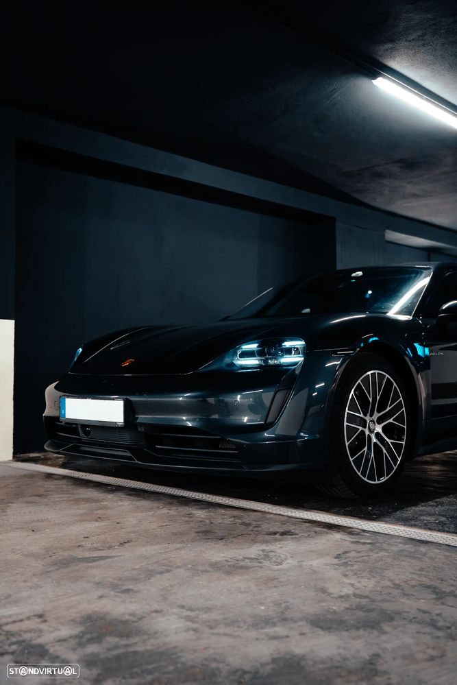 Porsche Taycan Sport Turismo - 1