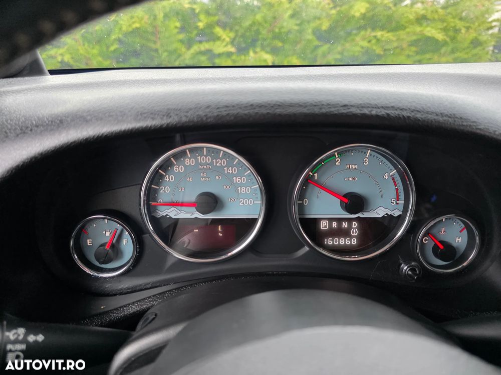 Jeep Wrangler Unlimited 2.8 CRD DPF Automatik Polar - 13
