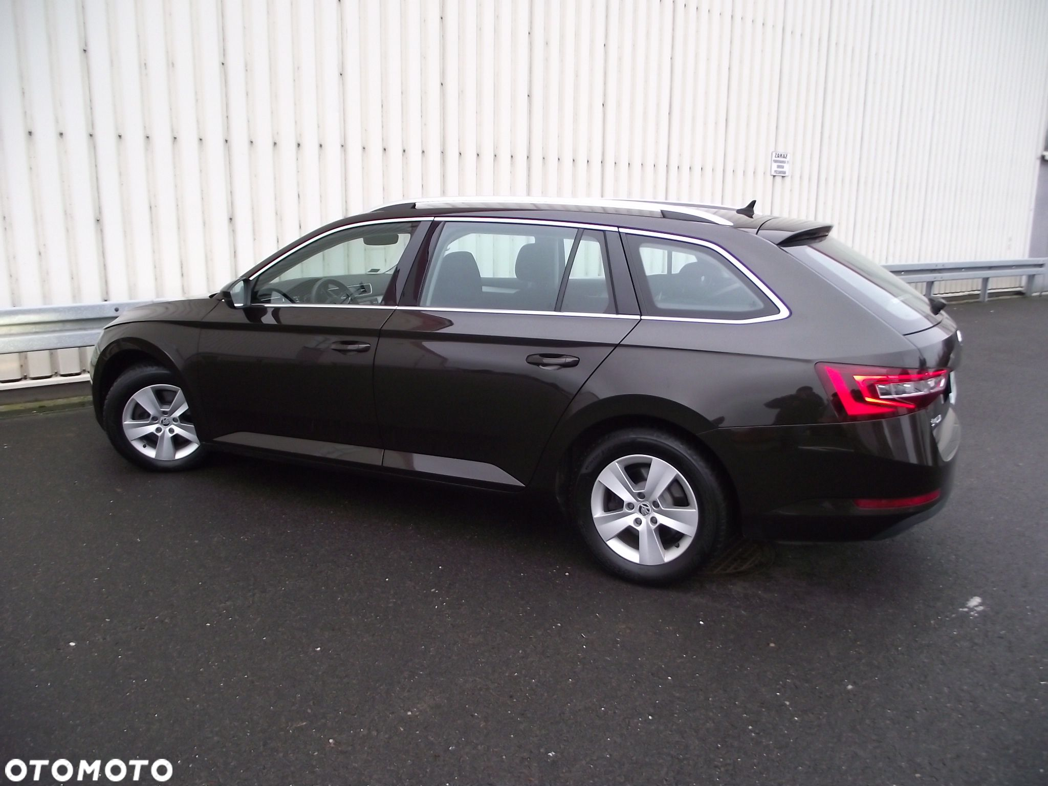 Skoda Superb 1.8 TSI Ambition - 11