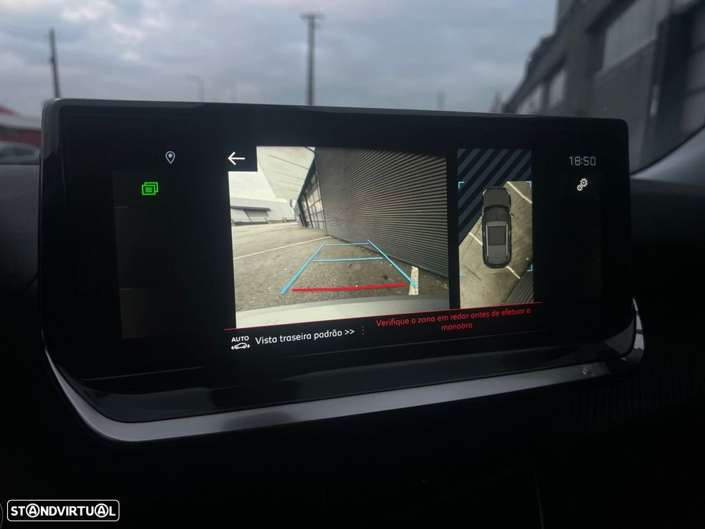 Peugeot 2008 1.2 PureTech Allure - 20