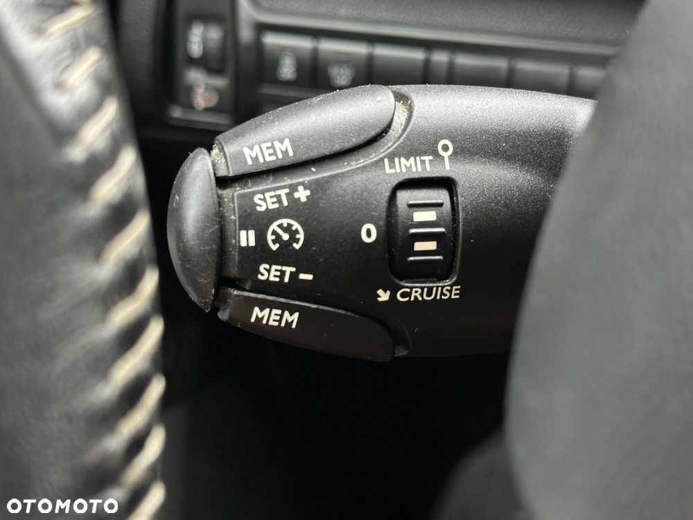 Peugeot 308 BlueHDi 120 Stop & Start Allure - 11