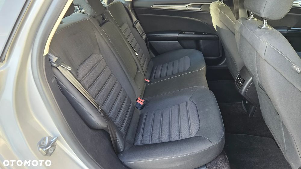 Ford Fusion - 19