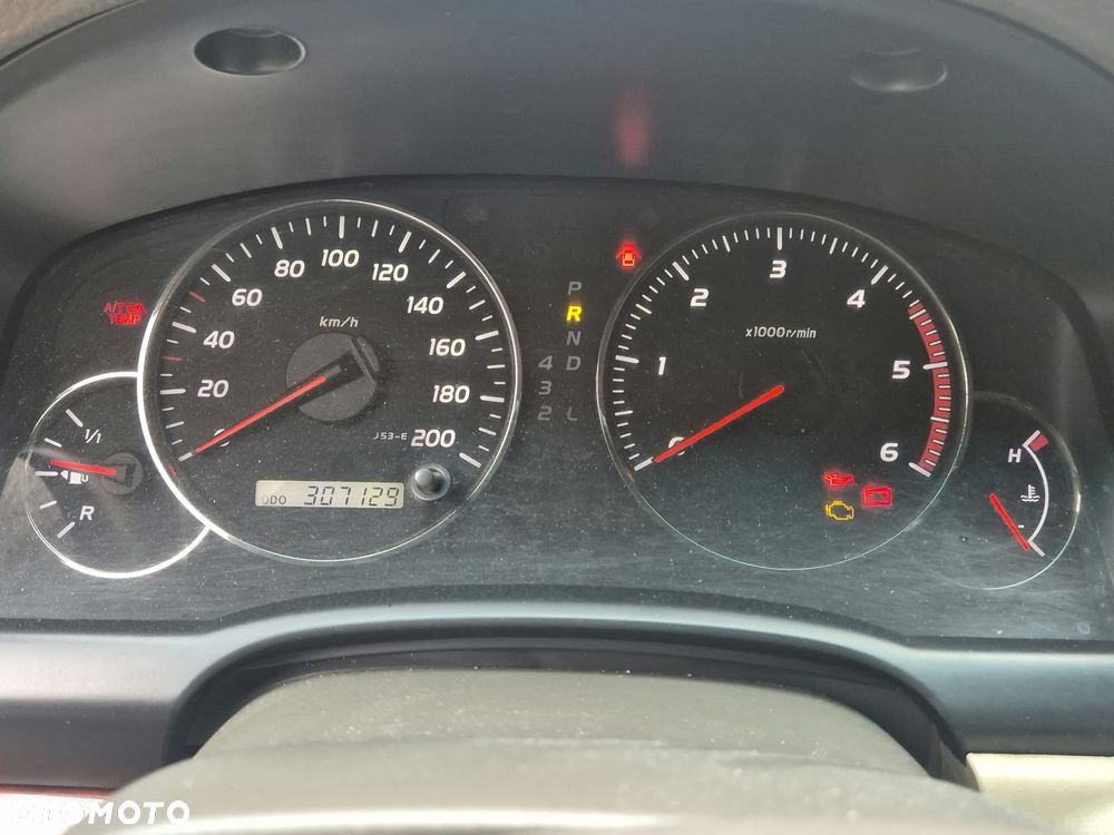 Toyota Land Cruiser - 24
