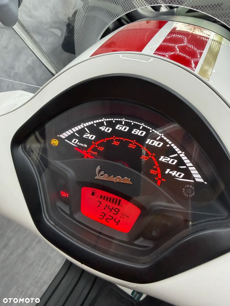 Vespa GTS - 14