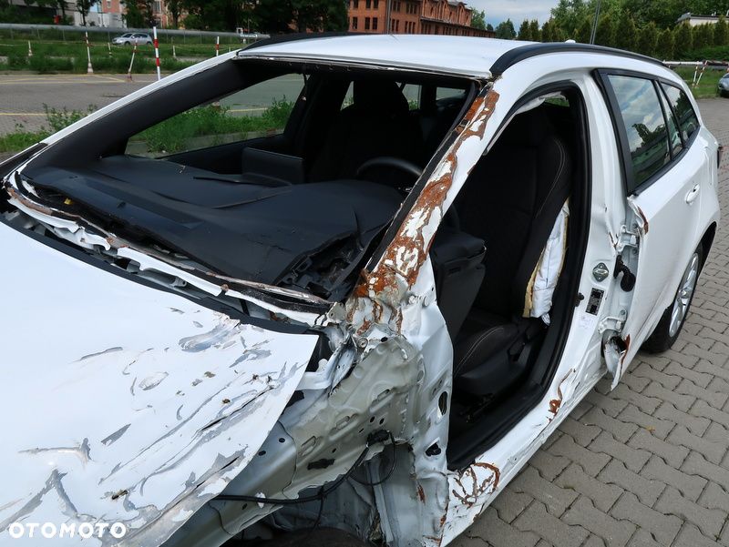 Toyota Corolla 1.8 Hybrid Comfort - 21
