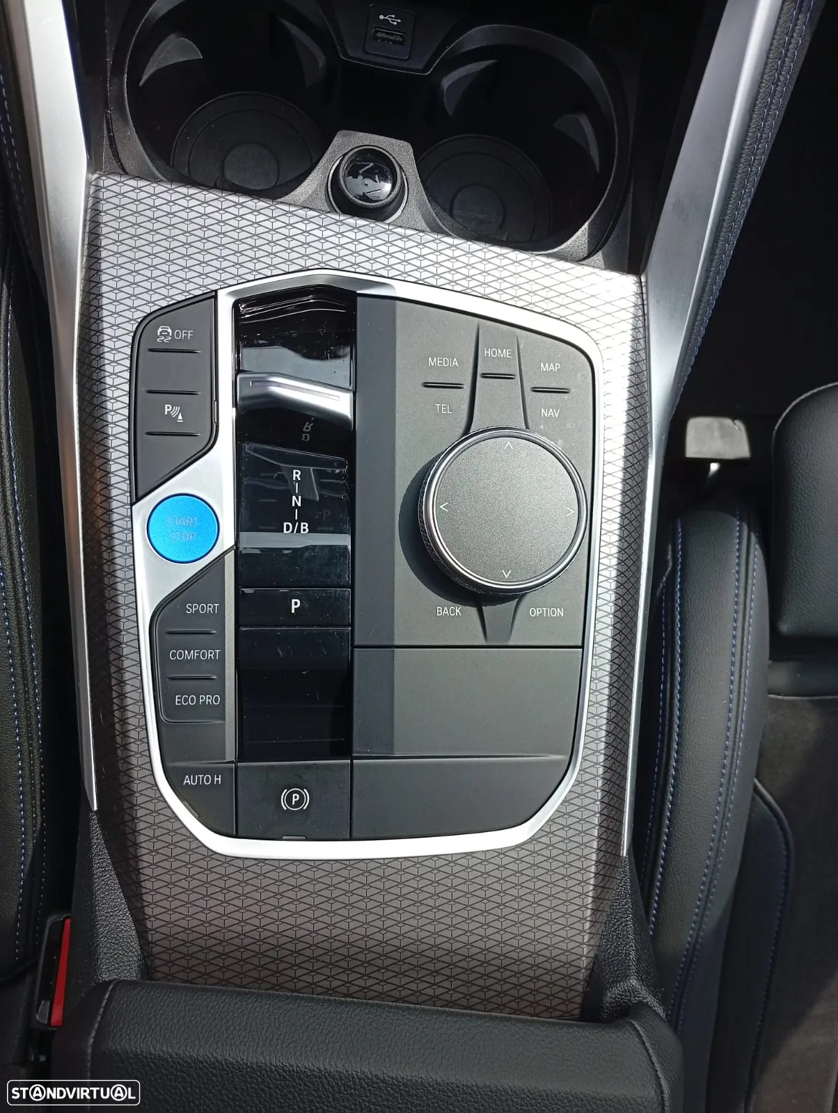 BMW i4 eDrive40 Desportiva M - 7