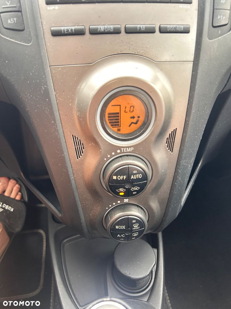 Toyota Yaris - 13