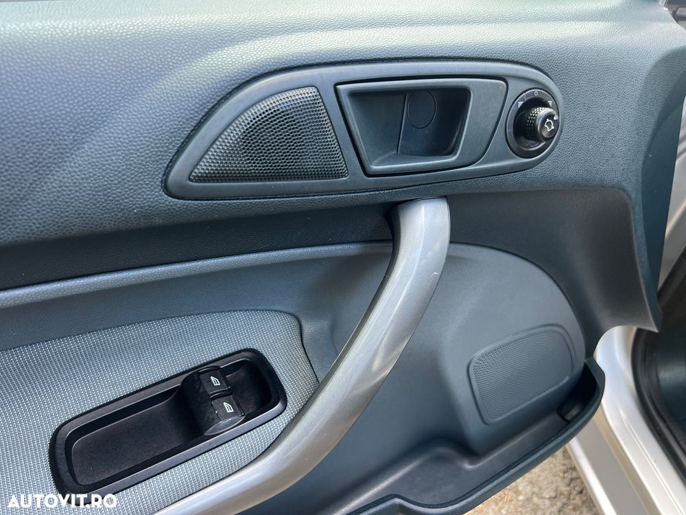 FORD Fiesta 2011 — imagine 17