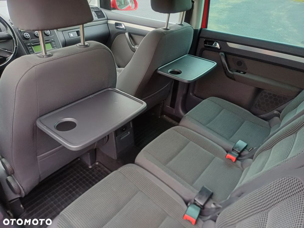 Volkswagen Touran 1.9 TDI Highline - 26