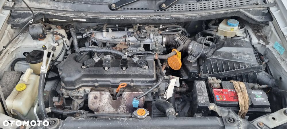Nissan Almera 1.8 Sport - 9