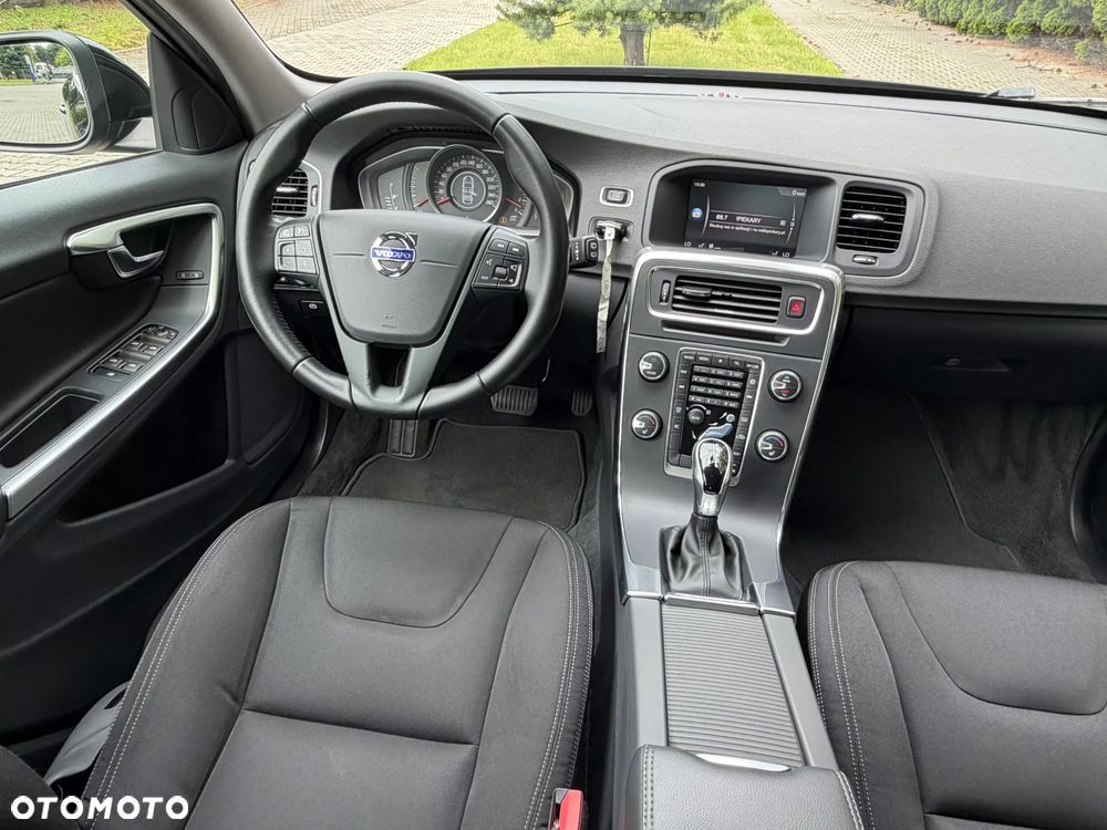 Volvo V60 D2 Geartronic Summum - 23