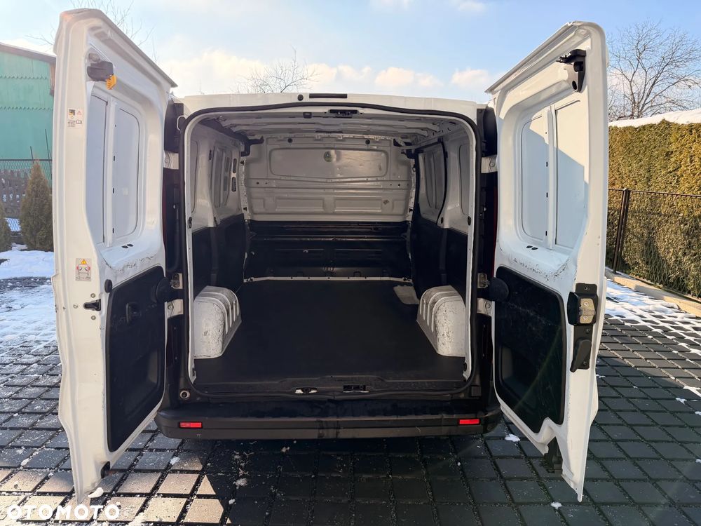 Renault Trafic 2.0 Diesel Rok 2021 - 5