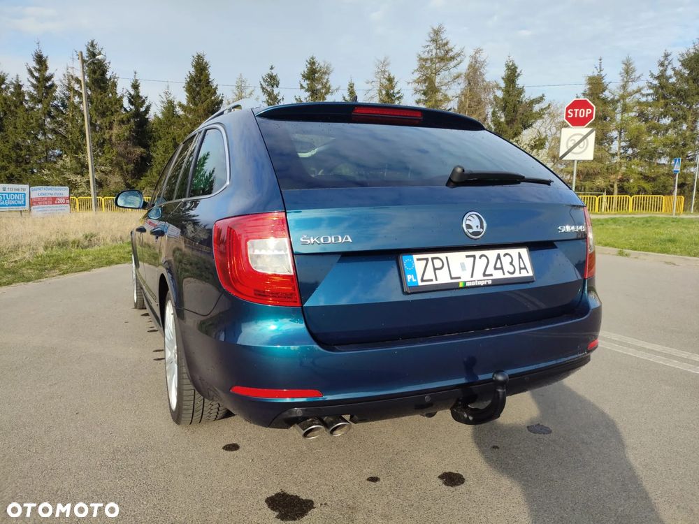 Skoda Superb 2.0 TDI Elegance - 31