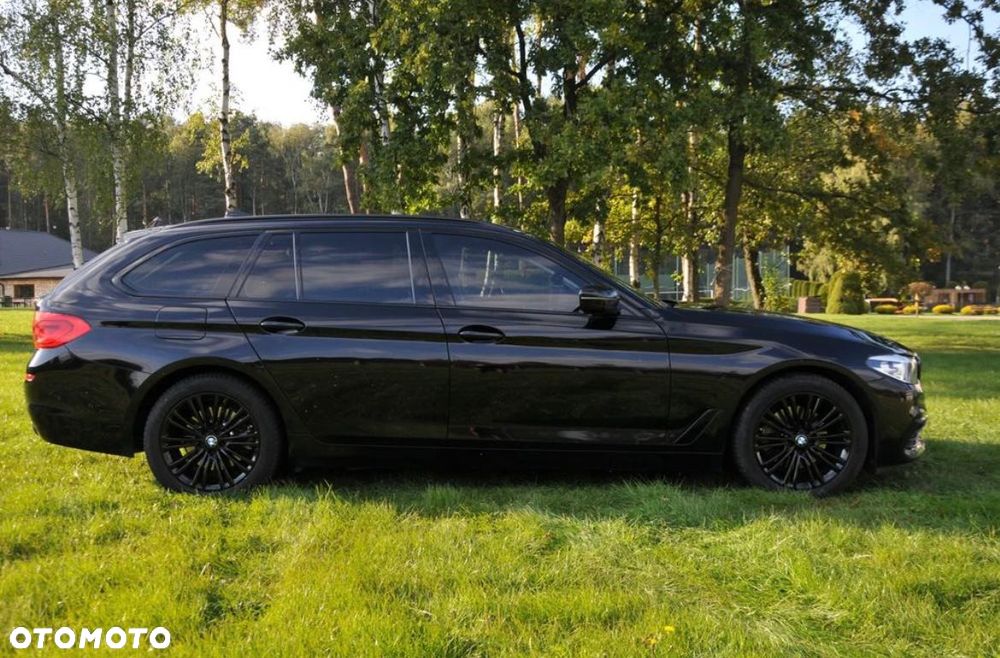 BMW Seria 5 525d xDrive Sport-Aut Luxury Line - 8