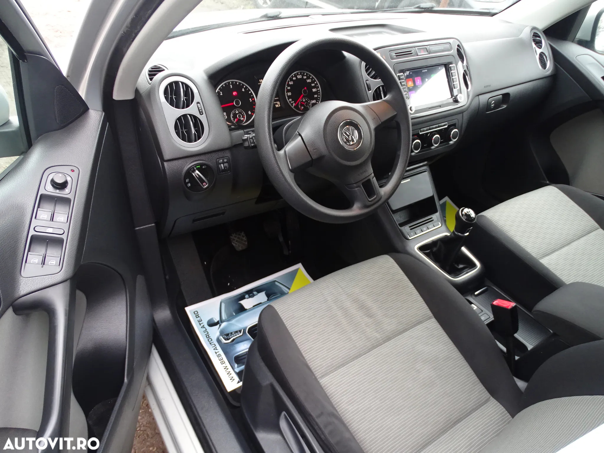 Volkswagen Tiguan 2.0 TDI DPF BlueMotion Technology Trend & Fun - 10