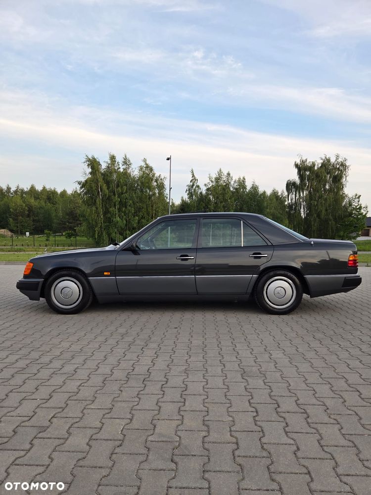 Mercedes-Benz W124 (1984-1993) ver-260-se - 5