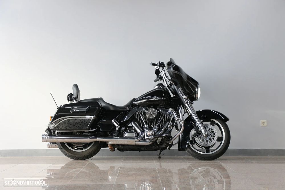 Harley-Davidson Street Glide - 3