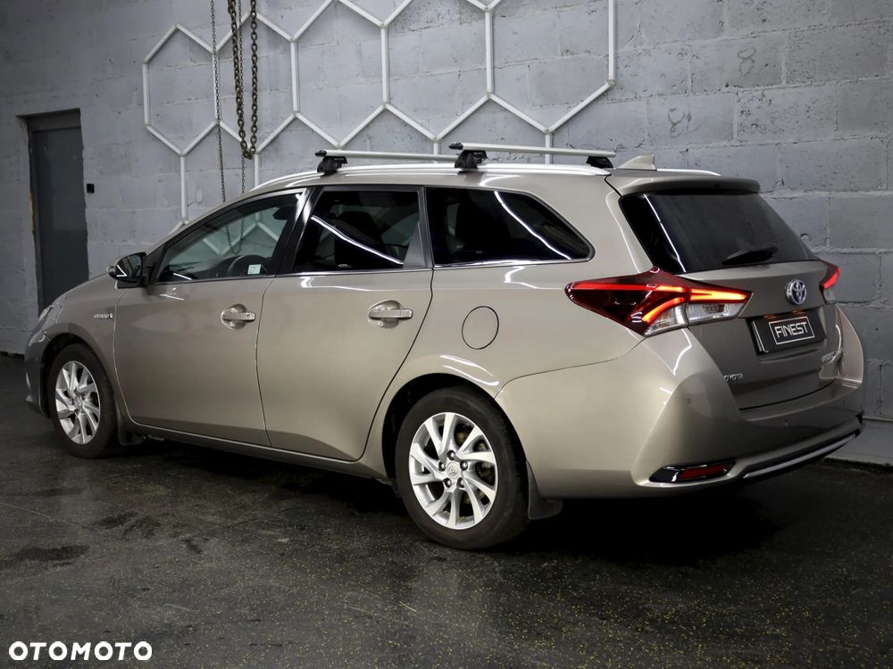 Toyota Auris 1.8 HSD Prestige NAVI - 9
