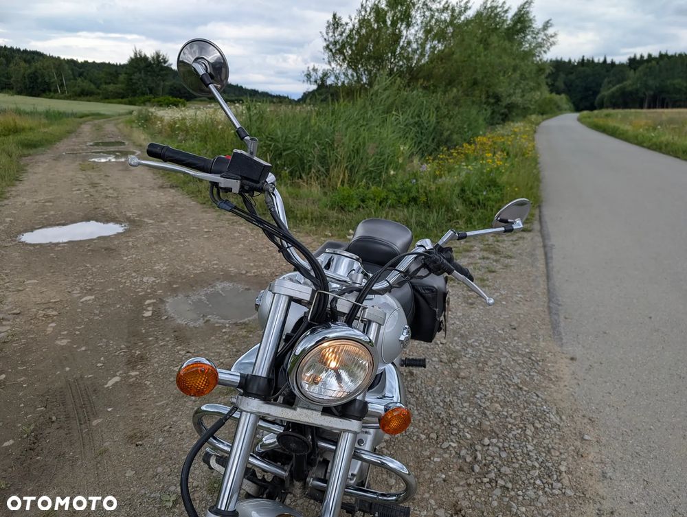 Suzuki Intruder - 15