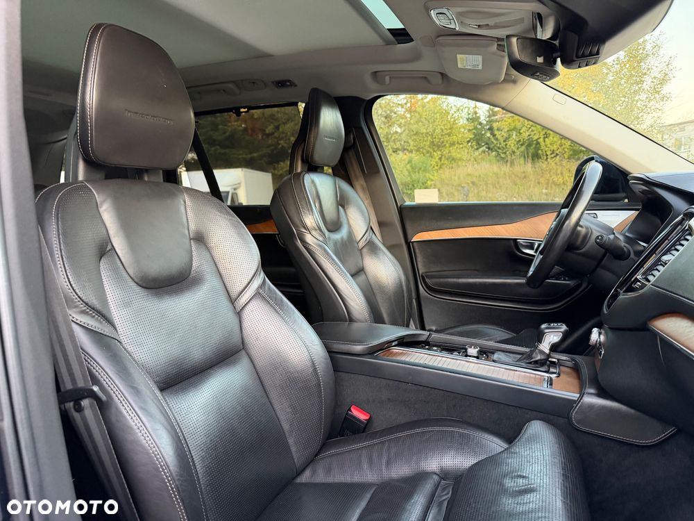 Volvo XC 90 - 21