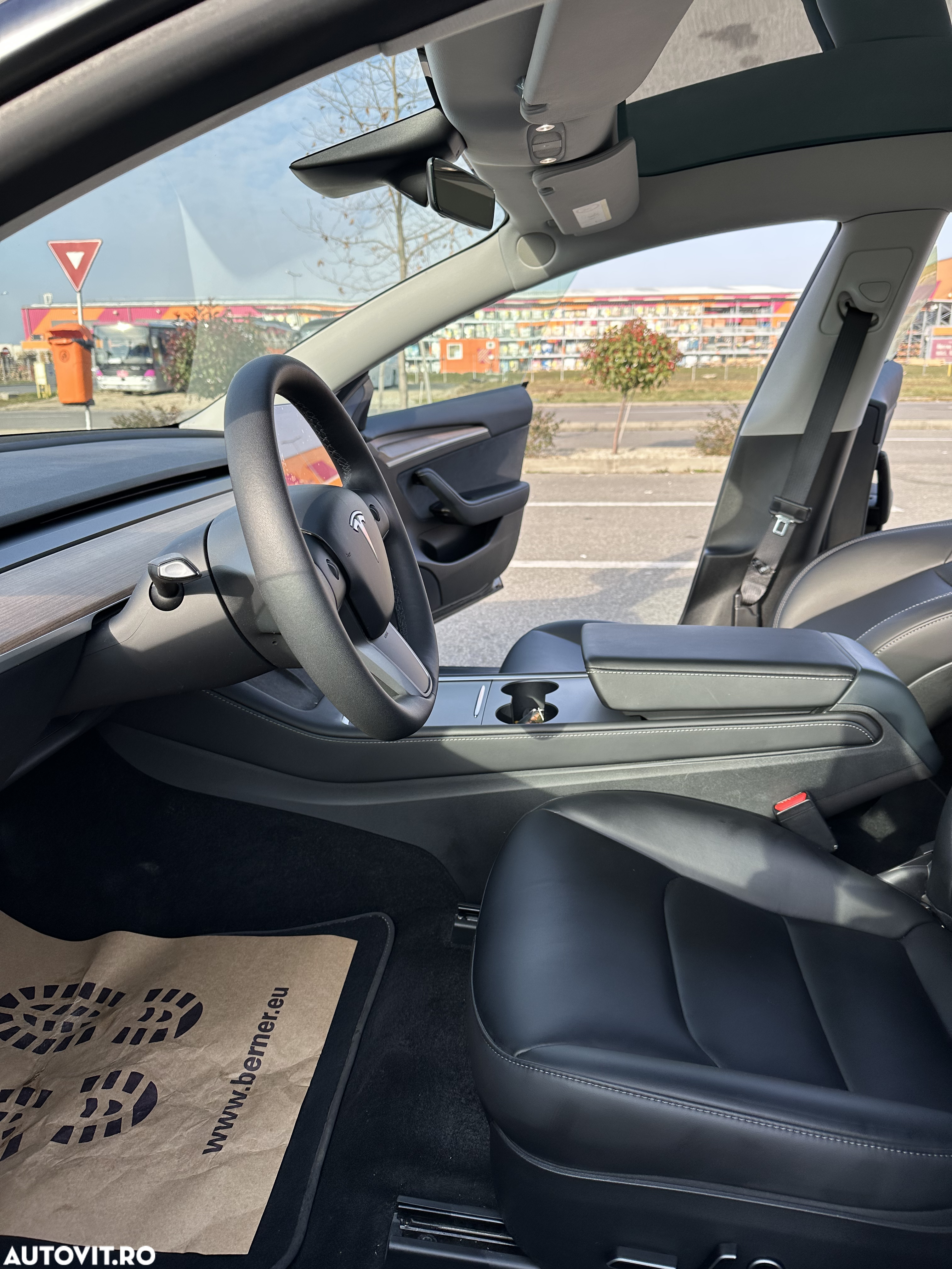 Tesla Model 3 - 21
