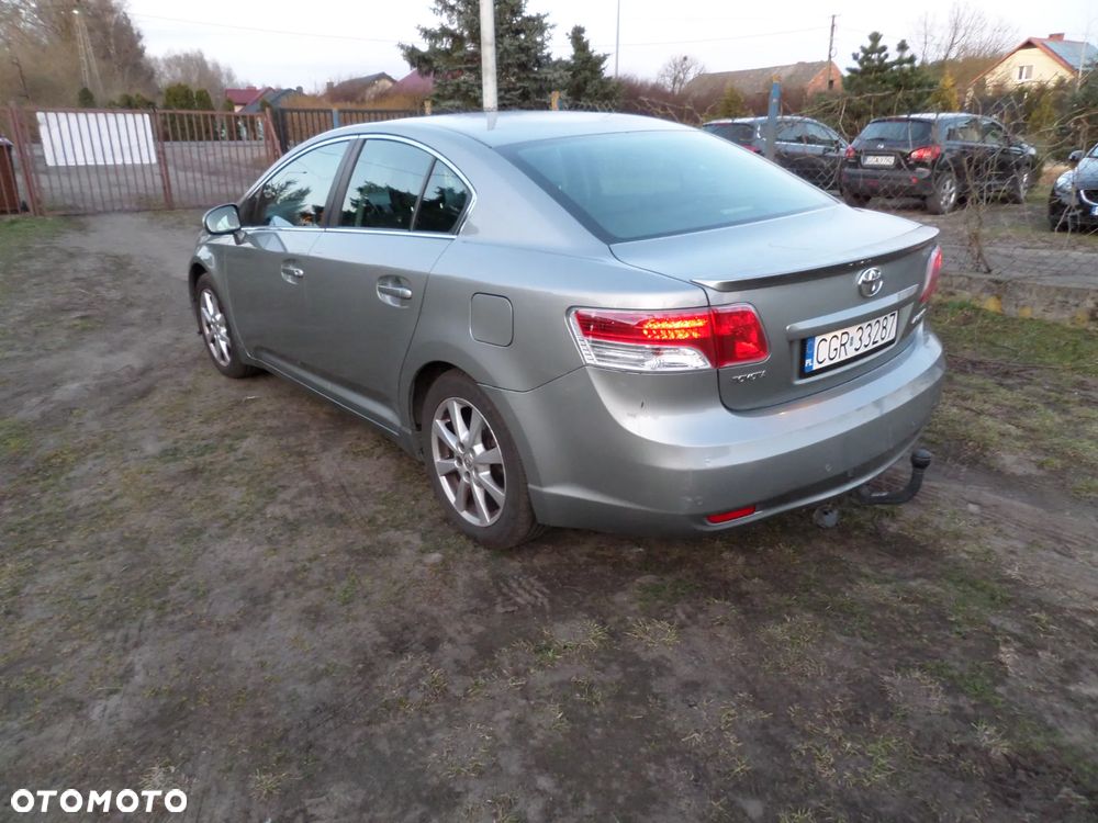Toyota Avensis 2.0 D-4D - 5