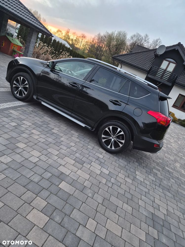 Toyota RAV4 - 1