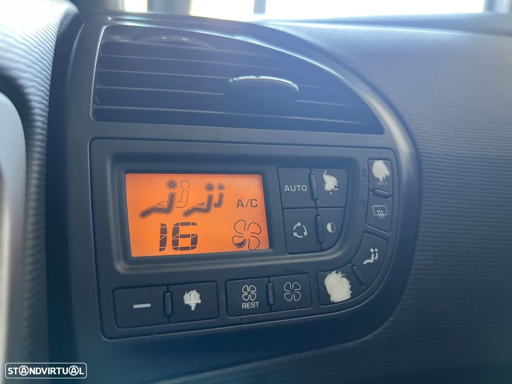 Citroën C4 Grand Picasso 1.6 e-HDi Seduction CMP6 - 22