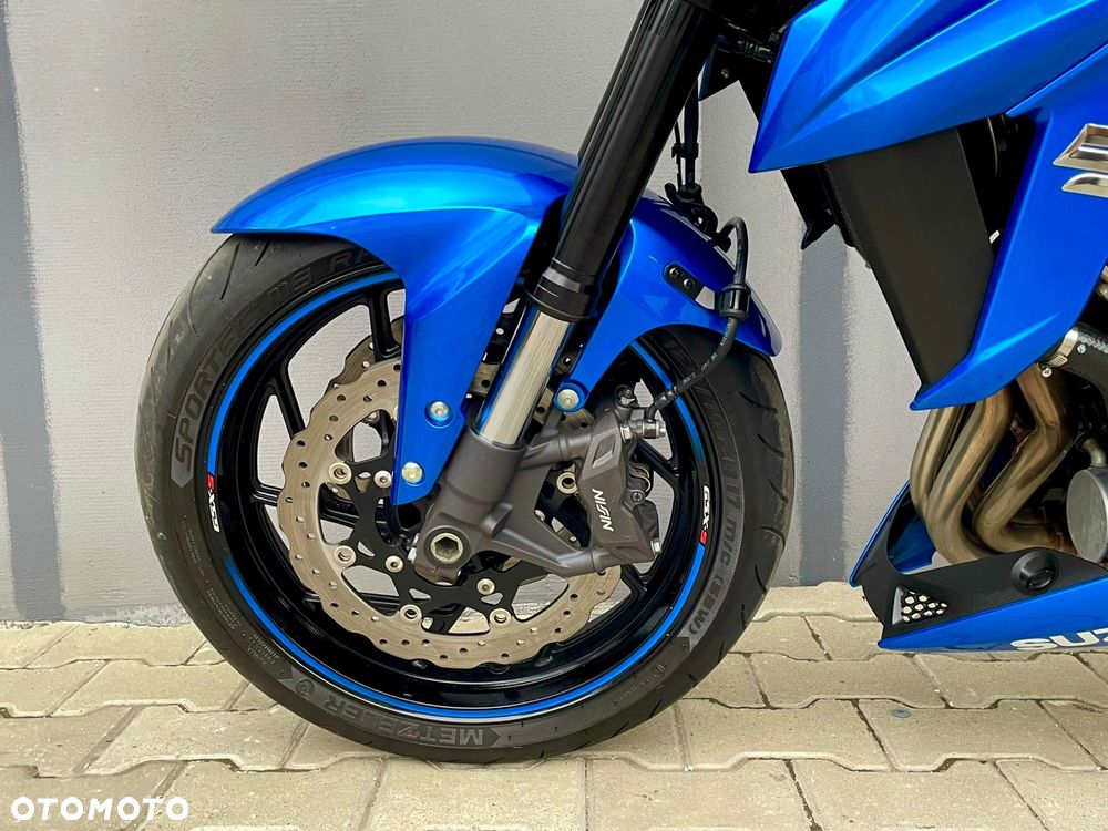 Suzuki GSX - 10
