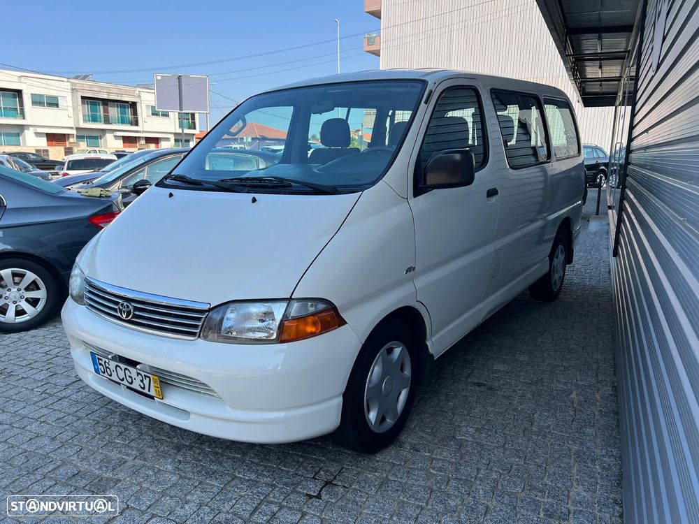 Toyota HiAce 2.5 D-4D Curto Luxo 2.6T - 7