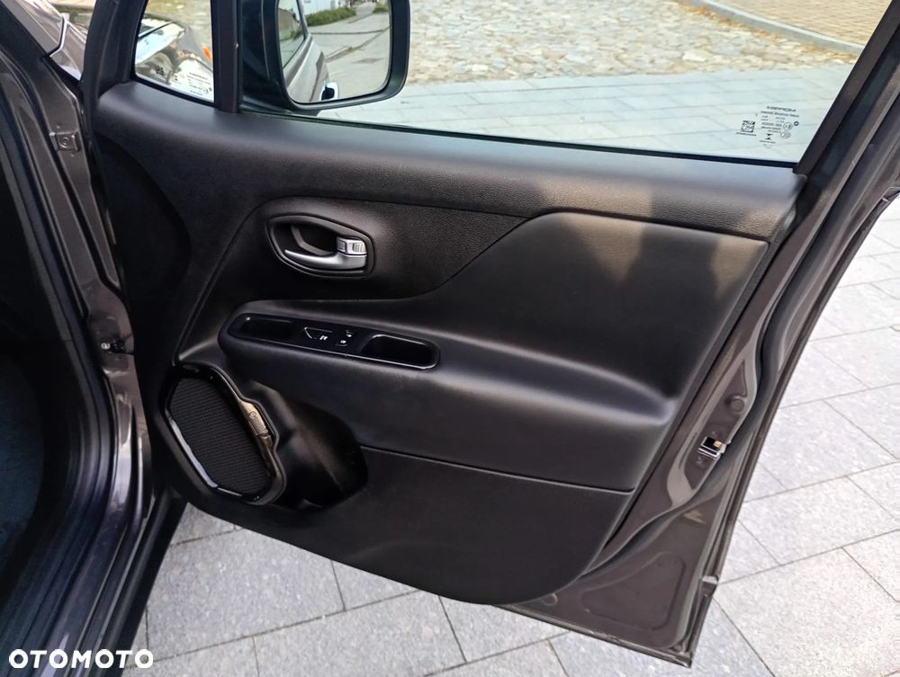 Jeep Renegade - 31