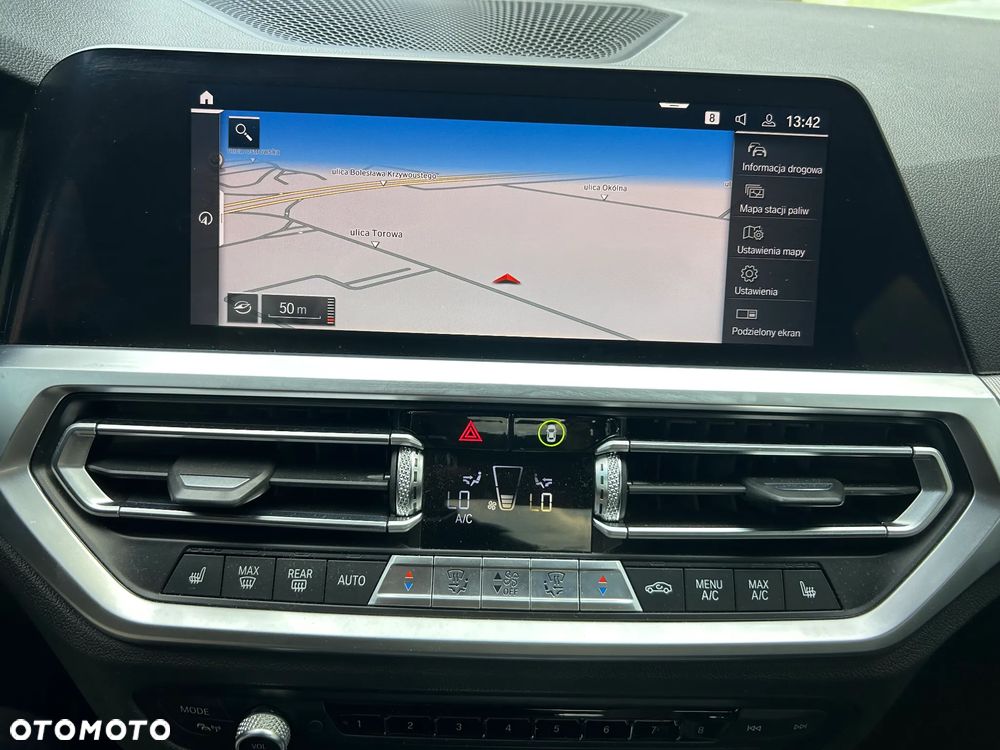 BMW Seria 3 330e - 31