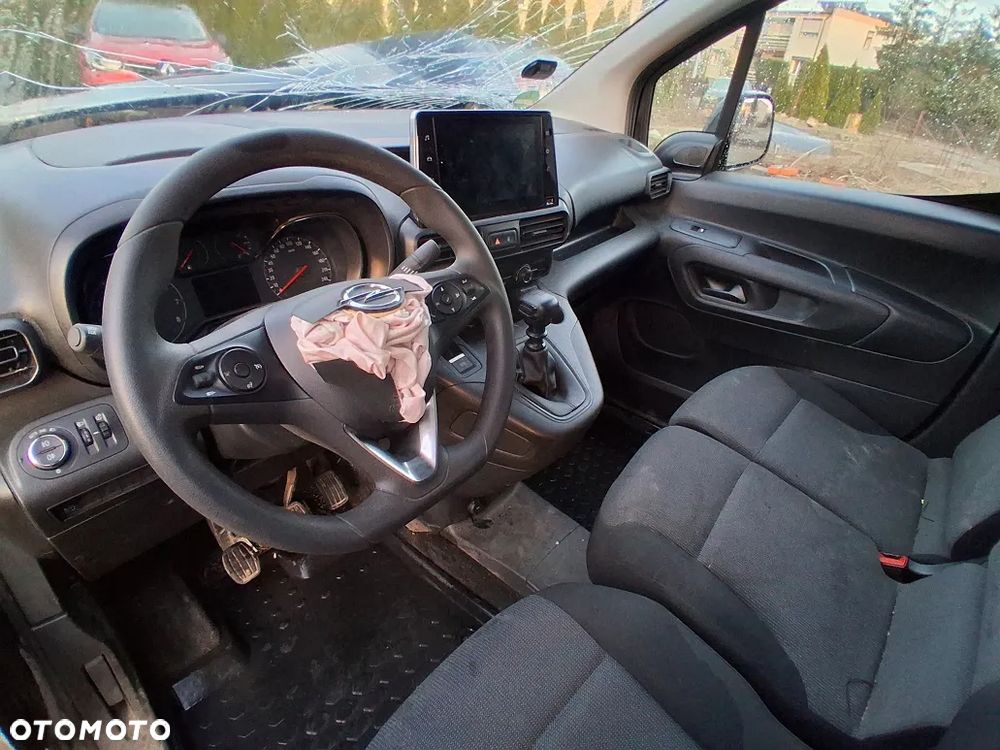 Opel Combo 1.5 HDI 131KM Long Długi 3 osoby Klima Kamera Webasto - 9