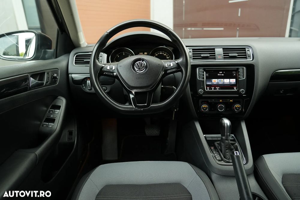 Volkswagen Jetta 2.0 TDI DSG BlueMotion Technologie - 11
